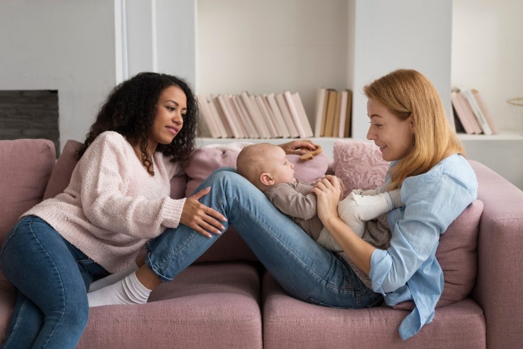 Difference Between a Nanny and a Daytime Postpartum Doula Difference Between a Nanny and a Daytime Postpartum Doula