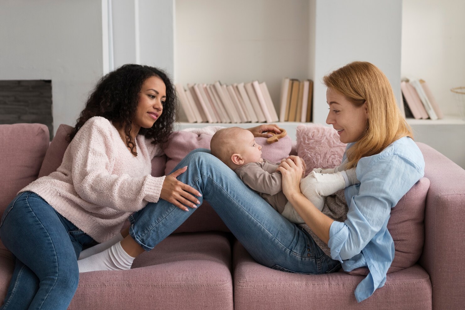 Difference Between a Nanny and a Daytime Postpartum Doula